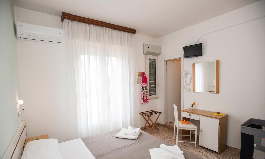Hotel Massimo Riccione Extérieur photo