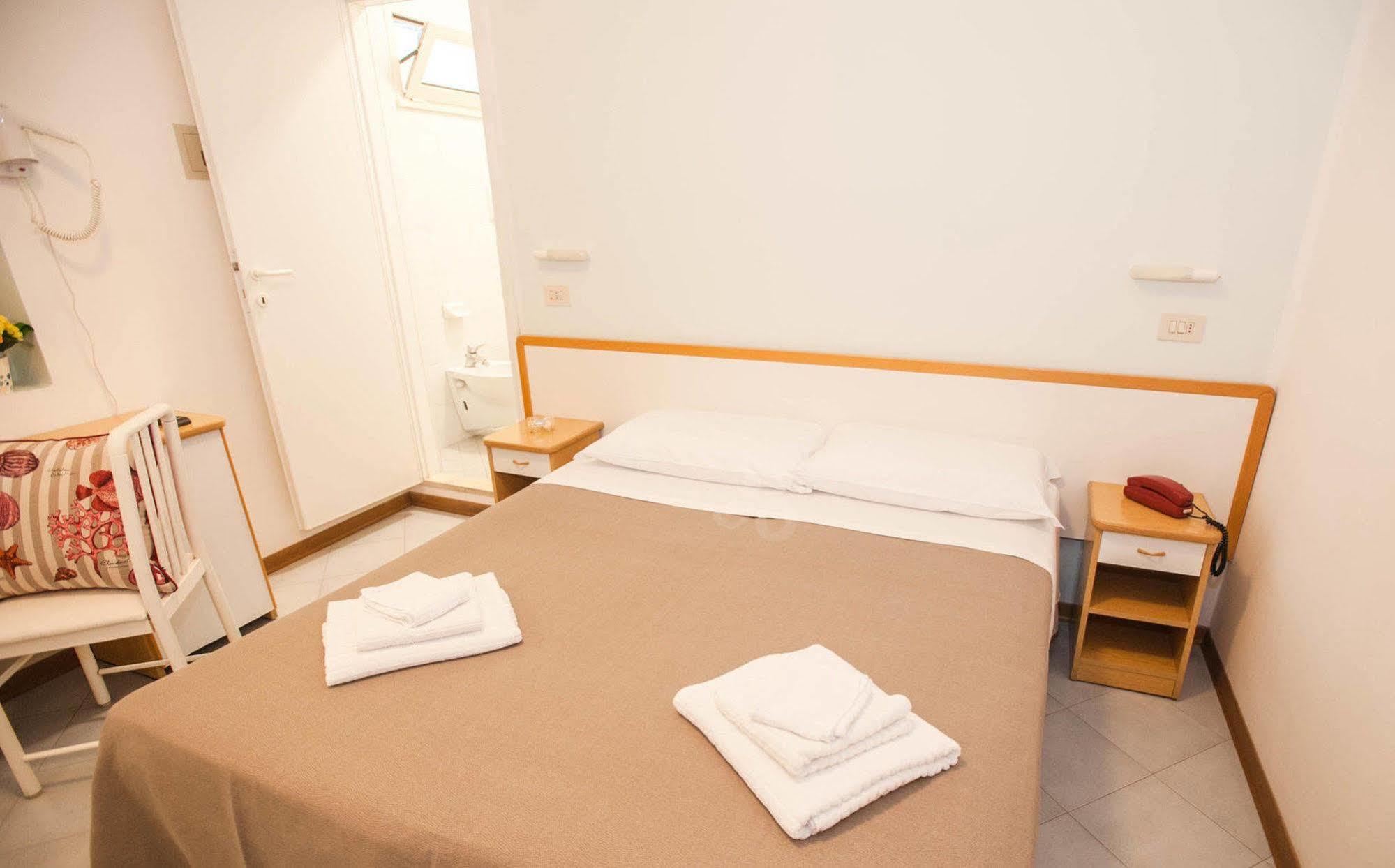 Hotel Massimo Riccione Extérieur photo